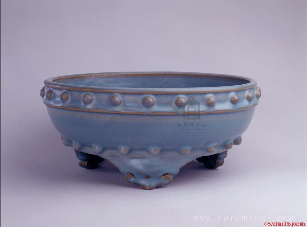 Sky-blue Glazed Tripod Flowerpot Stand Decorated with Drumnail Design, Jun Ware