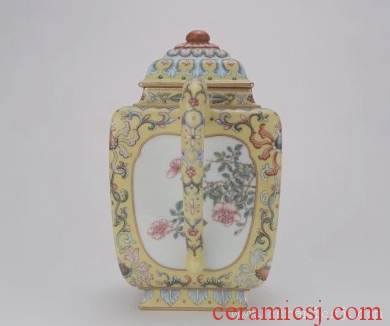 Period: Qianlong reign (1736-1795), Qing dynasty (1644-1911)  Glazetype: famille-rose 