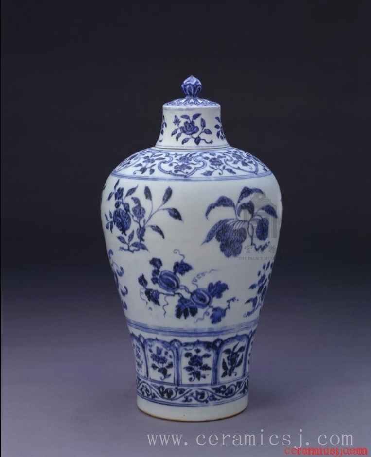 Period: Yongle reign (1403-1424), Ming dynasty (1368-1644)  Glazetype: blue-and-white  Dimensions: height: 35.5 cm, mouth diameter: 6.5 cm, foot diameter: 14 cm 