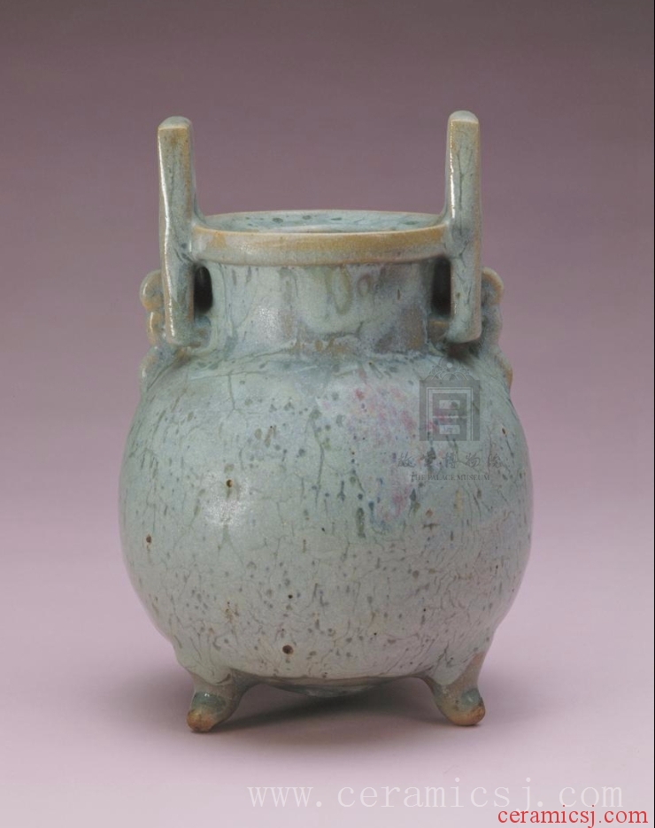 Kiln: Jun kiln  Period: Yuan dynasty (1271-1368)  Date: undated 