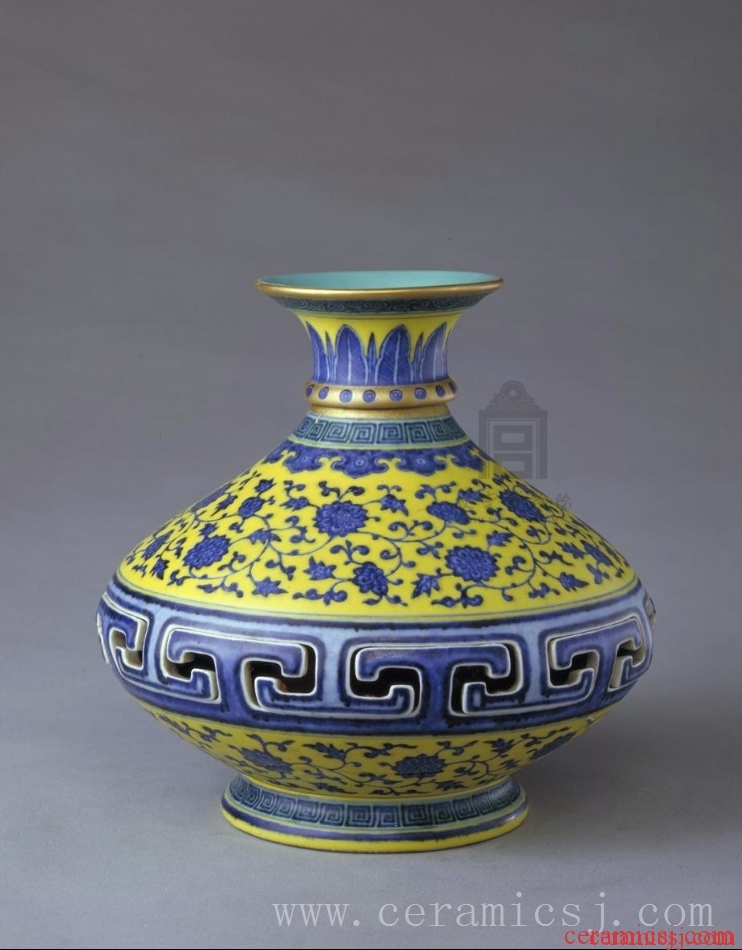 Period: Qianlong reign (1736-1795), Qing dynasty (1644-1911)  Date: undated 