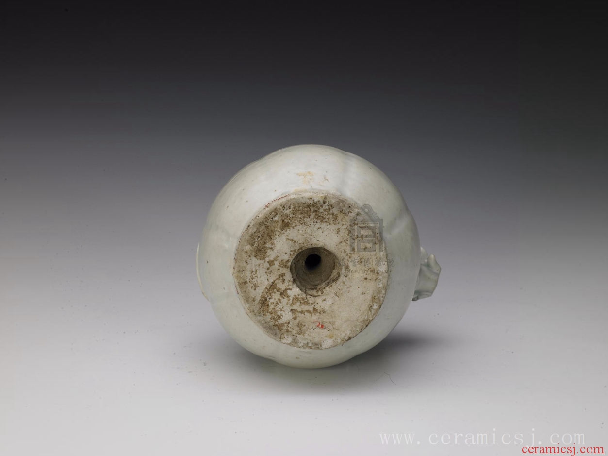 Kiln: Jingdezhen kiln  Period: Song dynasty (960-1279)  Origin: Jingdezhen, Jiangxi province 