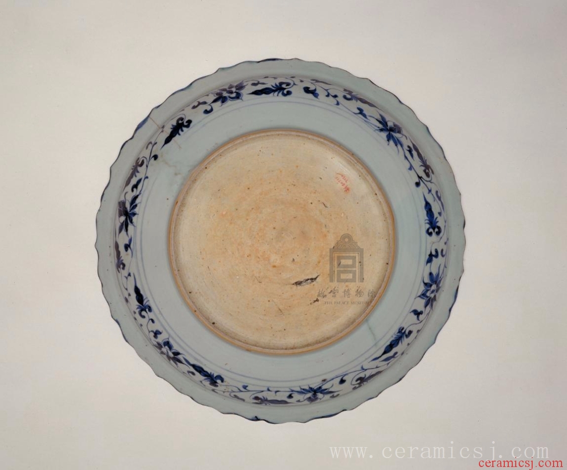 Kiln: Jingdezhen kilns  Period: Yuan dynasty (1271-1368)  Glazetype: blue-and-white 