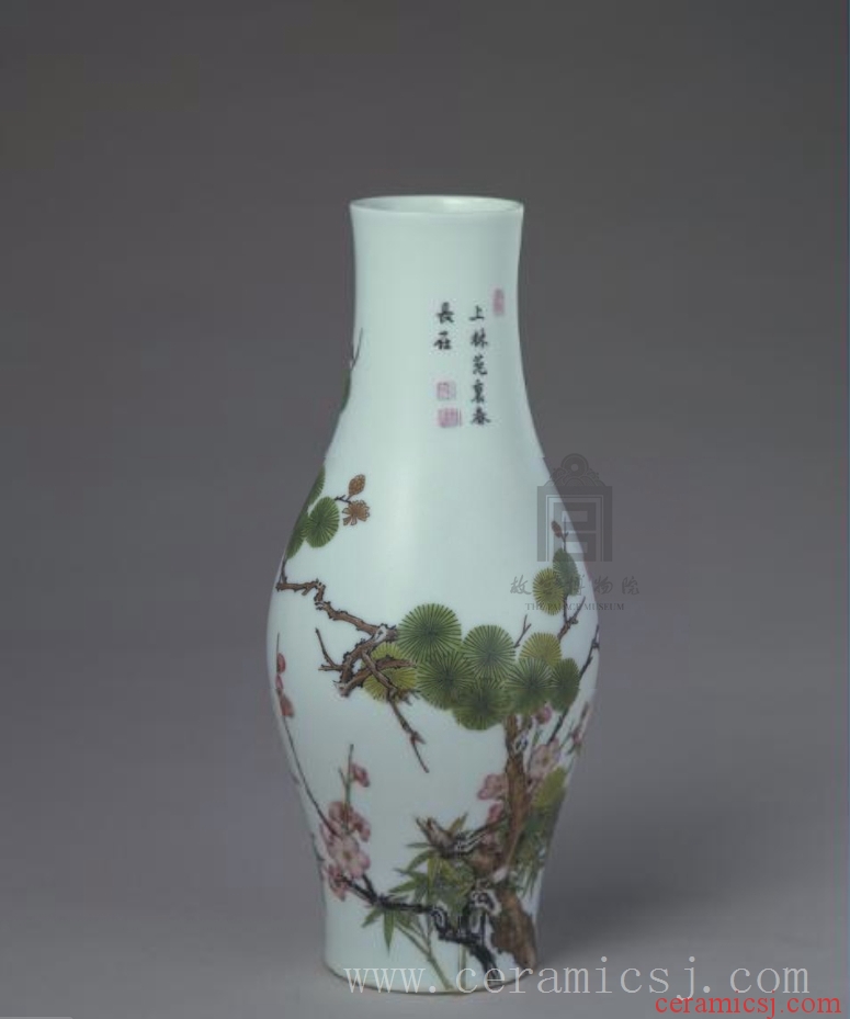 Period: Yongzheng reign (1723-1735), Qing dynasty (1644-1911)  Date: undated  Dimensions: height: 16.9 cm., mouth diameter: 3.9cm, foot diameter: 4.9cm 