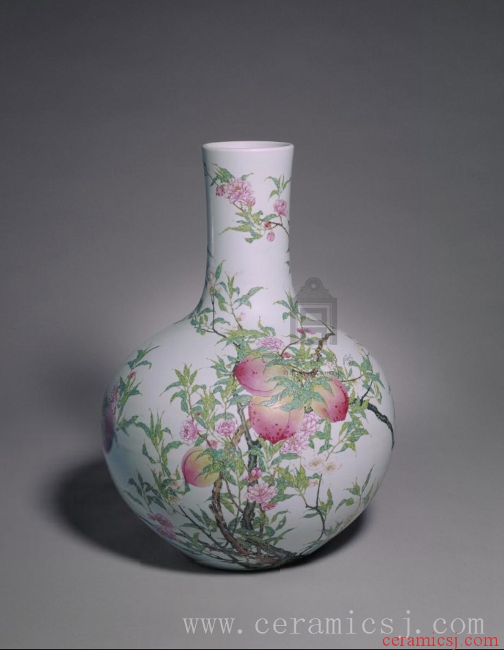 Period: Yongzheng reign (1723-1735), Qing dynasty (1644-1911) Date: undated Dimensions: height: 50.6 cm, mouth diameter: 11.9 cm, foot diameter: 17.7 cm
