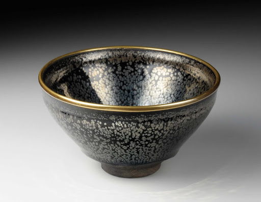 TEA BOWL, Tenmoku glaze with silvery spots
/ National Treasure of Japan - unknown