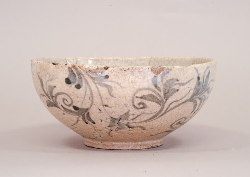 Tea bowl of arabesque design,blue and white - Unknown