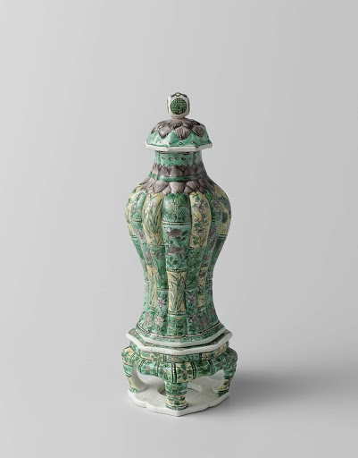 Covered vase with stand, modelled in bamboo-shaped sections with flower sprays - Anonymous