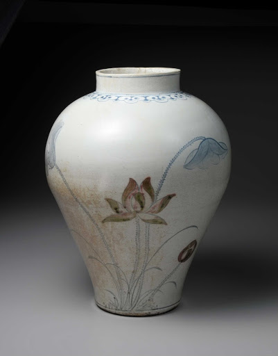 JAR, Porcelain with underglaze cobalt-blue and copper-red-painted lotus design - unknown