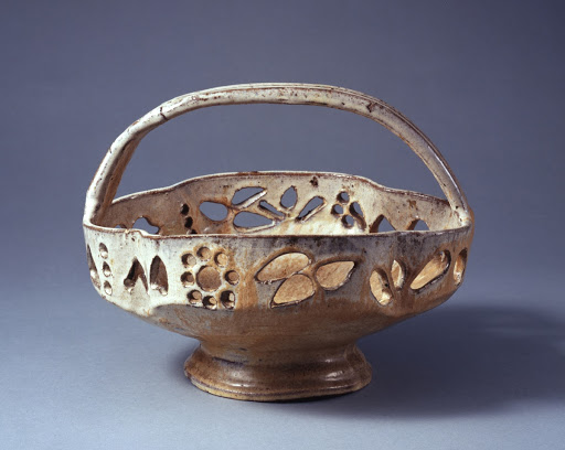 Mottled-glazed Bowl with Handle and Openwork Design - Takatori ware