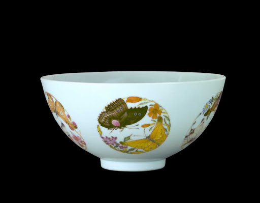 bowl with butterflies in roundels design - Unknown