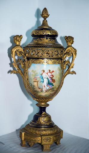 Decorative vase - Unkown
