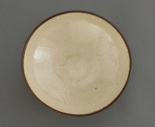 Ding-type bowl with molded decoration