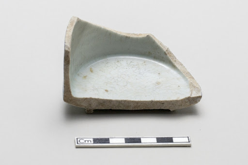 Cylindrical bowl, base fragment