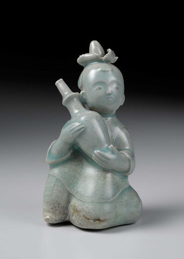 WATER DROPPER IN THE SHAPE OF A GIRL, Celadon
/ Important Art Object of Japan - unknown