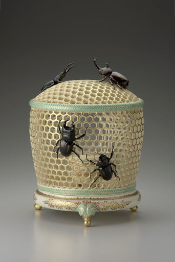 Overglazed incense burner with openwork and beetles, White Satsuma Ware - Chin Jukan XV