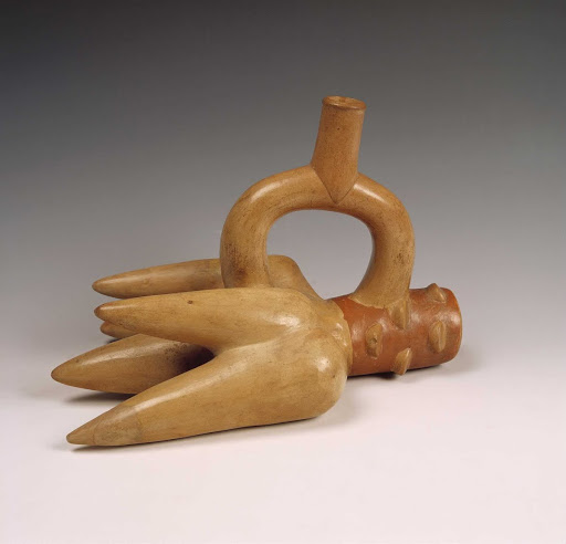 Sculptural ceramic ceremonial vessel that represents manioc ML006643 - Moche style