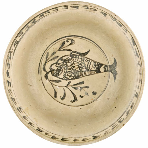 Bowl, with fish eating waterweed - Unknown