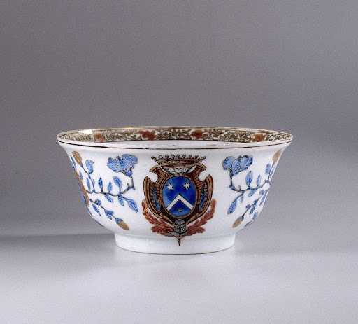 Bell-shaped bowl with a crowned coat of arms and flower sprays - Anonymous