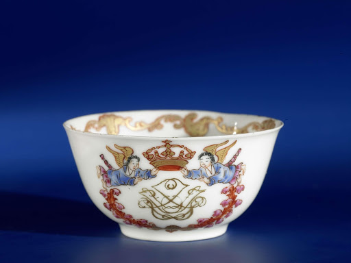 Bell-shaped cup with a monogram, flower spray and European border with a conch-motif - Anonymous