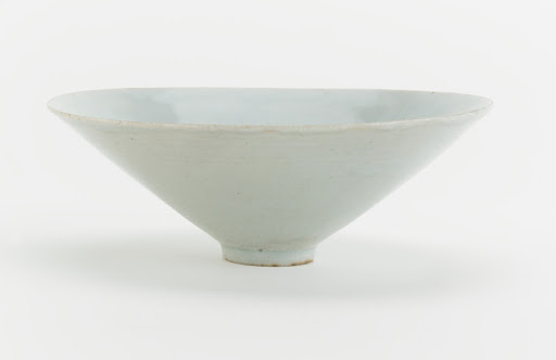 Bowl with molded design of phoenix and flowers