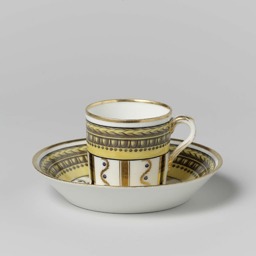 Cup and saucer - Koninklijke Porseleinfabriek Dommer & Co.
