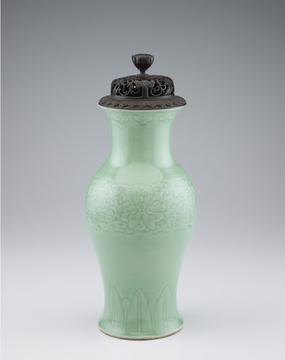 Vase, one of a pair with F1980.16