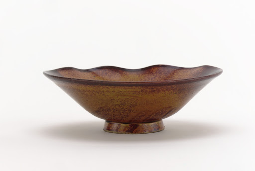 Arita ware shallow individual serving bowl with scalloped rim