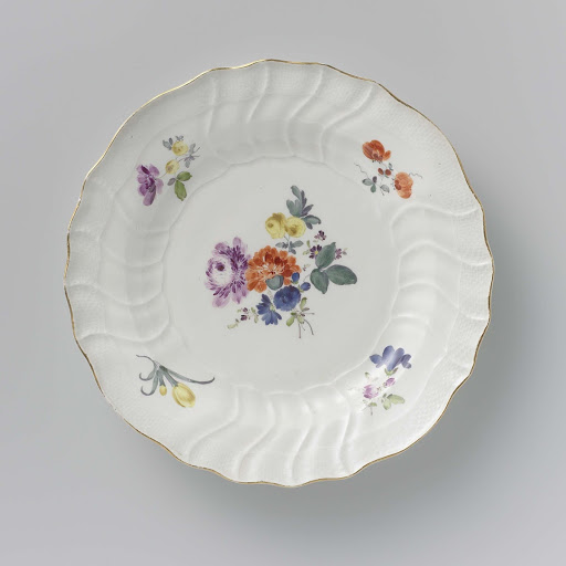Bord, veelkleurig beschilderd met Deutsche Blumen, insekten en vruchten - Meissener Porzellan Manufaktur