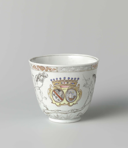 Cup with the arms of Vincent de Gournay (1676-1743) and Marie-Fran¤oise Séré de la Ville-Materre - Anonymous