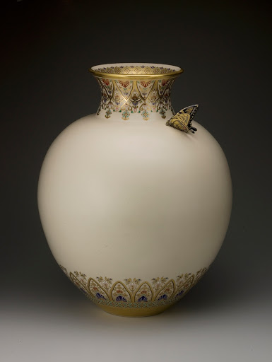Jar with overglaze polychrome decoration and a butterfly, White Satsuma Ware - Chin Jukan XV