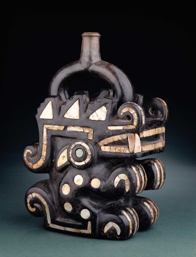 Sculptural ceramic ceremonial vessel that represents a mythological animal ML012803 - Moche style