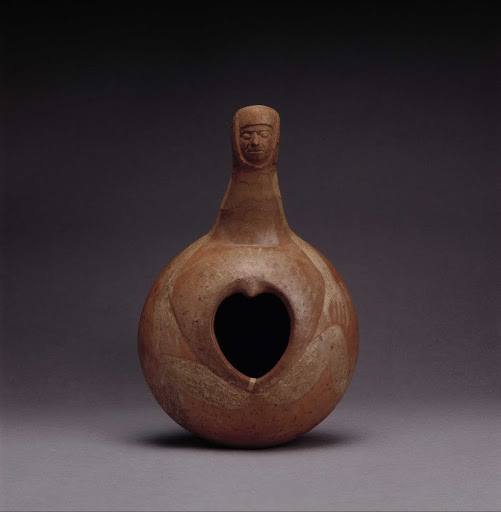 Ceramic ceremonial vessel that represents a female body ML004200 - Moche style