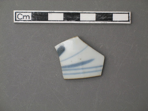 Bowl rim fragment