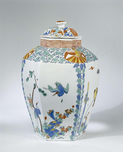 Two lidded vases - Meissener Porzellan Manufaktur
