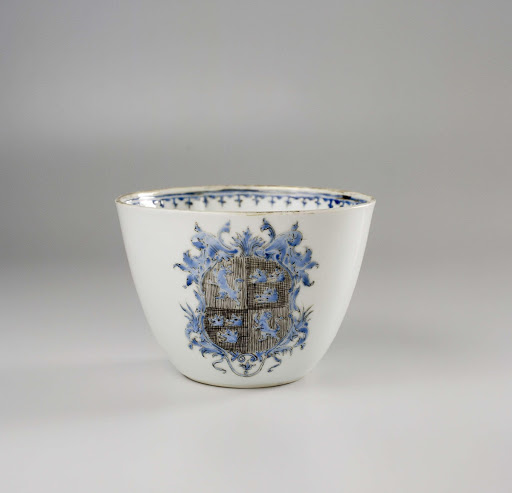Cup with a coat of arms and a spearhead-border - Anonymous
