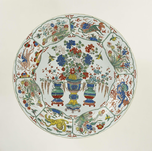 Dish with three flower vases, flowering plants and four (mythical) animals - Anonymous