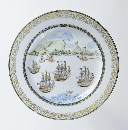 Plate with Dutch ships anchored at the Table Bay - Anonymous