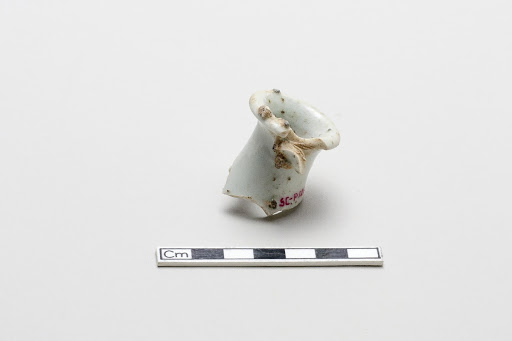 Bottle, neck and lip fragment, waster