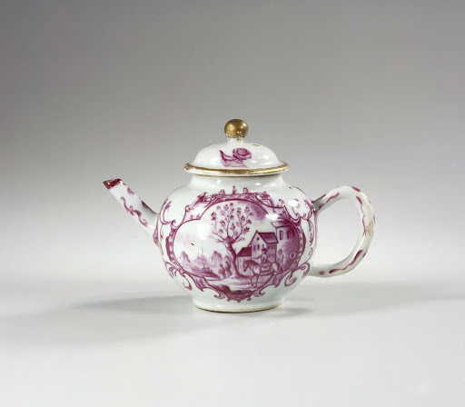 Teapot with two panels with European scenes - Anonymous