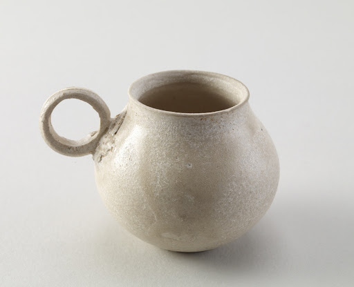 Cup with ring handle