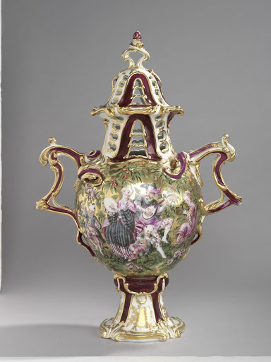 Potpourri or perfume vase - Chelsea Porcelain Manufactory (English, active c. 1745-1784), Gold
Anchor period (1758-1770)