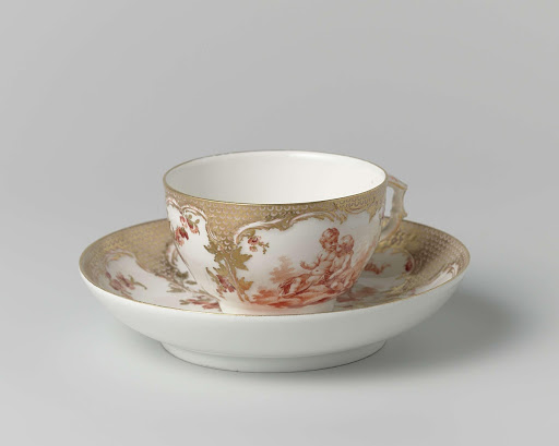 Cup and saucer - K|nigliche Porzellan Manufaktur