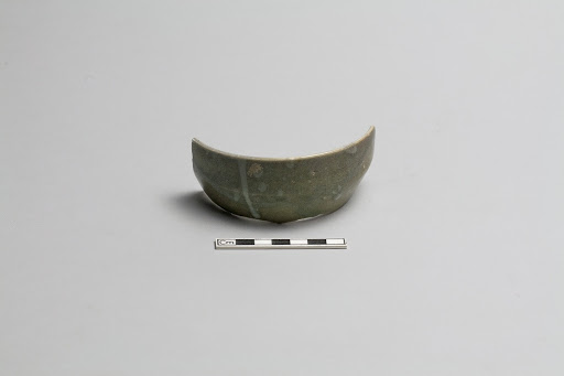 Temmoku-shape bowl, rim fragment