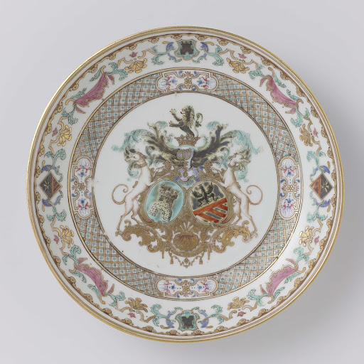 Soup plate with the coat of arms of the De La Bistrate and Proli families, diaper pattern and European ornamental border - Anonymous
