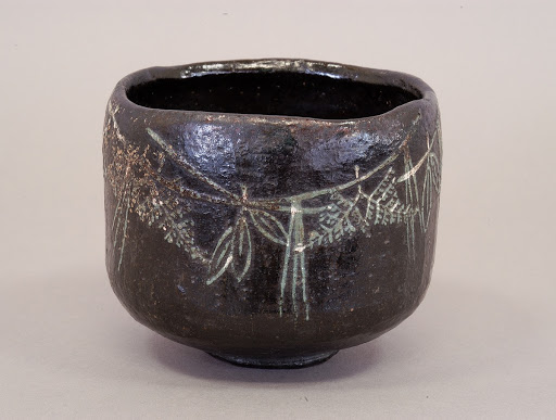 Tea bowl with design of a sacred Shinto straw festoon - Unknown