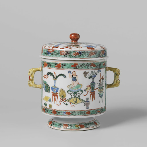 Covered jar with antiquities in panel decoration - Anonymous
