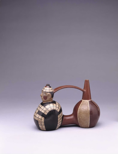 Whistling ceramic vessel that represents a funerary bundle ML031841 - Huari style
