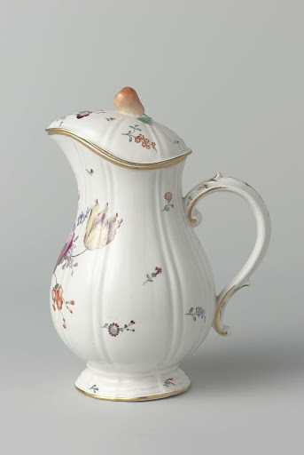 Two lidded jugs - Porzellanmanufaktur Frankenthal