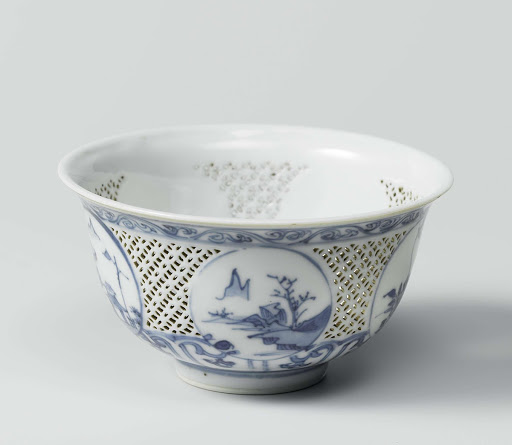 Porcelain bowl with pierced body - Anonymous